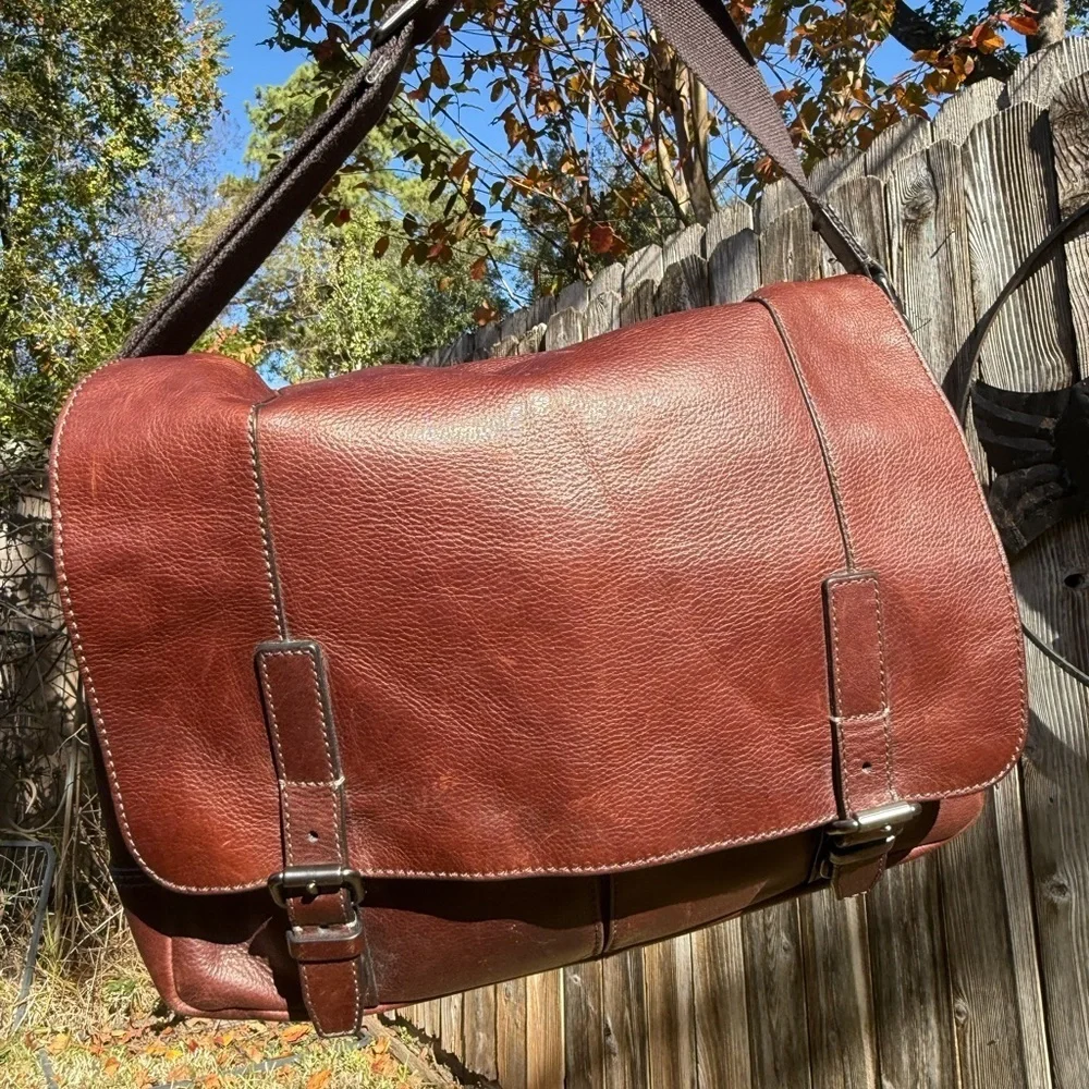 ▶️ Fossil ◀️ Brown Leather Messenger Computer Bag